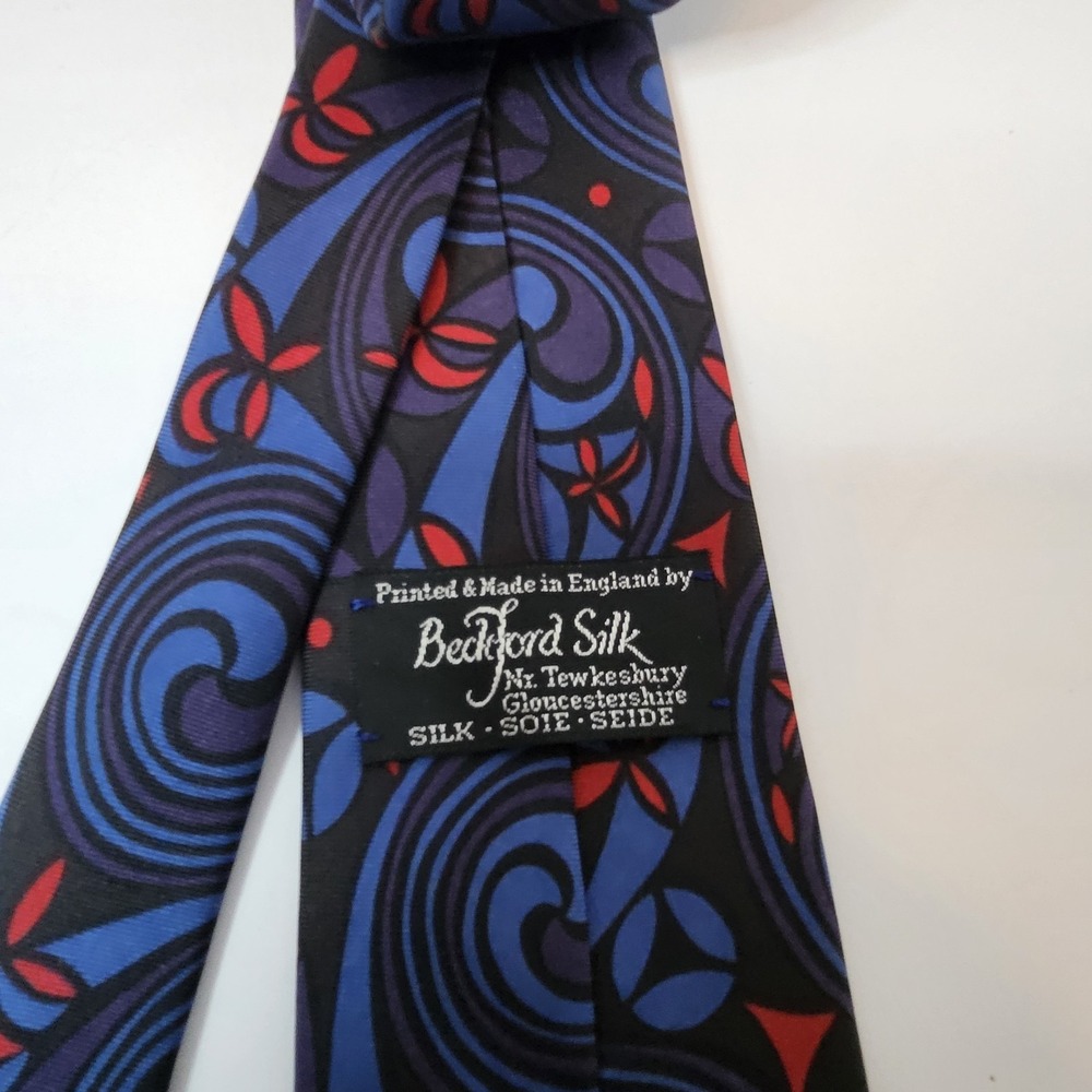 BEDFORD 100% SILK Tie. Queen Elizabeth Golden Age Era Design Psychedelic England